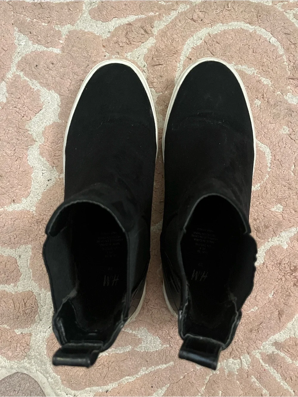 Slip-On Chelsea Sneakers - Casual Platform Style 🌔